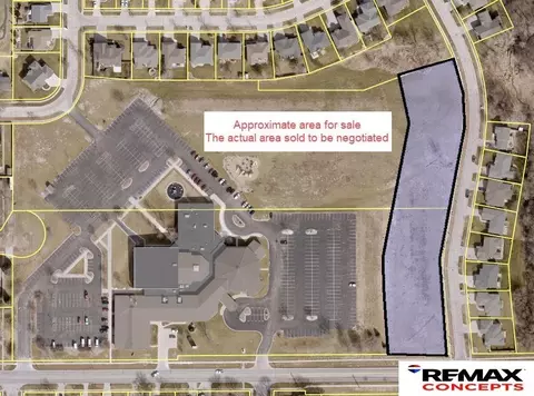 7800 Holdrege St, Lincoln, NE 68505