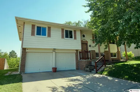 7111 Audrey St, Omaha, NE 68138