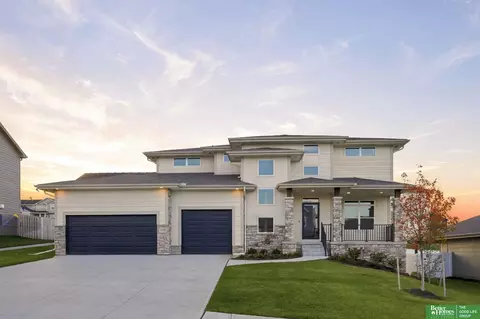 11018 N 161st St, Bennington, NE 68007
