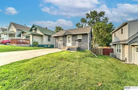 3836 Grover St, Omaha, NE 68105