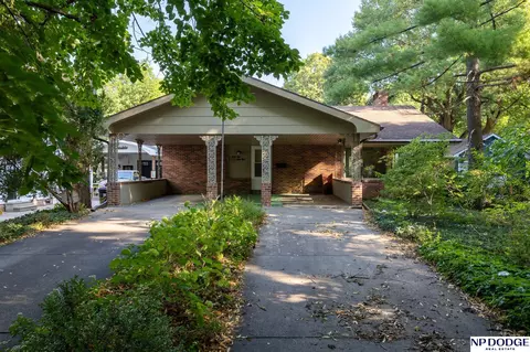 3858 Orchard St, Lincoln, NE 68503