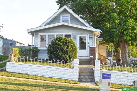 1911 W St, Omaha, NE 68107