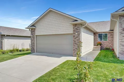 5248 N 10th St, Lincoln, NE 68521