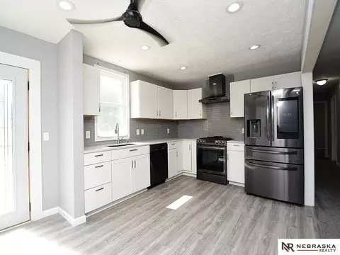 445 Valley Dr, Springfield, NE 68059 photo 10