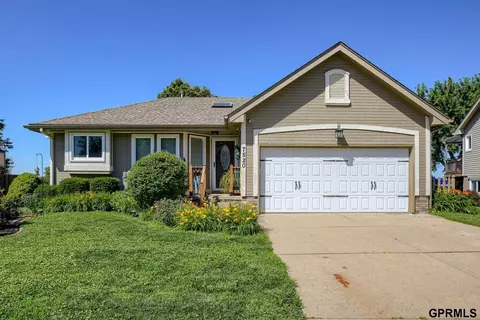 7520 S 135th St, Omaha, NE 68138