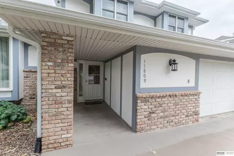 11809 Quail Dr, Bellevue, NE 68123