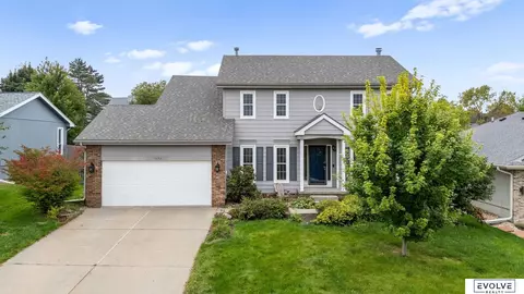 16921 Patterson Dr, Omaha, NE 68135