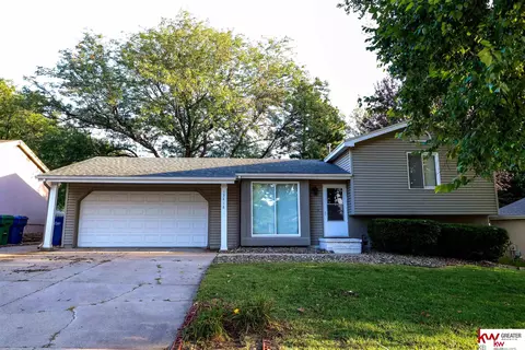 13418 Olive St, Omaha, NE 68138