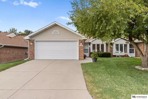 5309 Marigold Ct, Lincoln, NE 68521