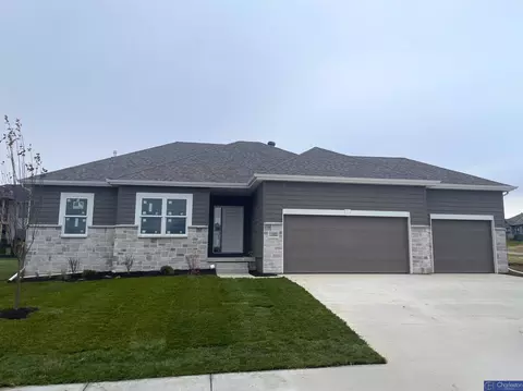 11022 N 169th St, Bennington, NE 68007