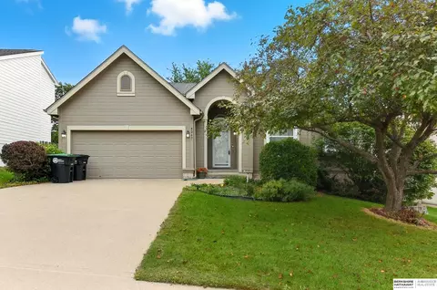 4247 N 164th St, Omaha, NE 68116