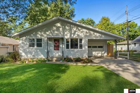 1039 N Laurel St, Wahoo, NE 68066
