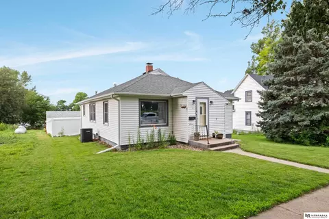 110 W Church St, Cook, NE 68329