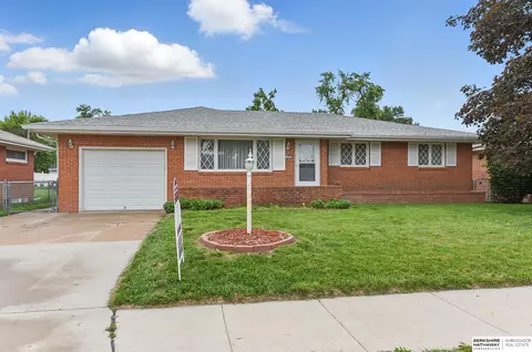 108 W Meigs St, Valley, NE 68064