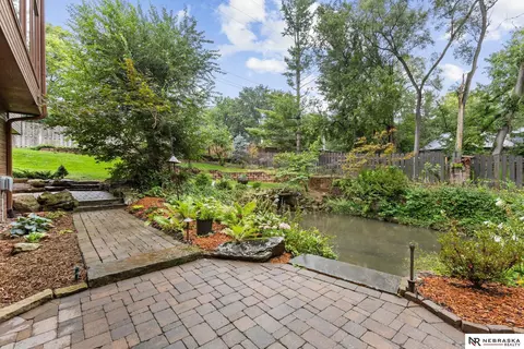 Exterior - 11348 Pine St, Omaha, NE 68144 photo 7 of 8