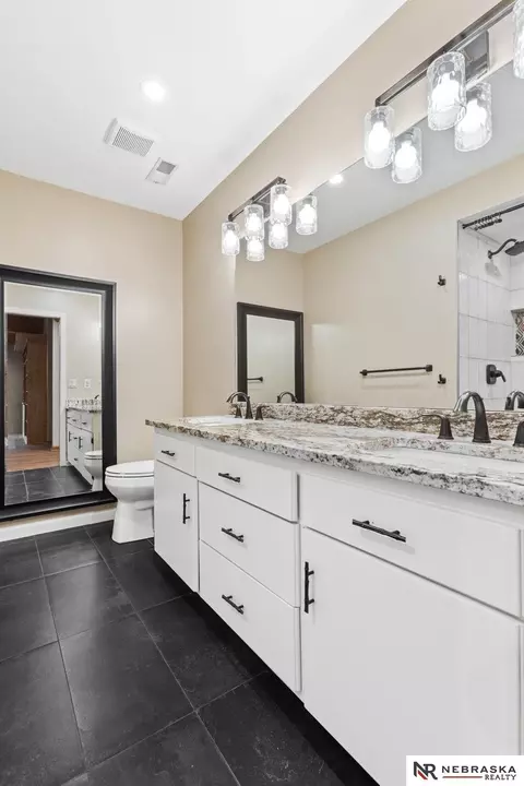 Bath - 11348 Pine St, Omaha, NE 68144 photo 5 of 9