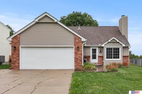 5321 S Bristolwood Pl, Lincoln, NE 68516
