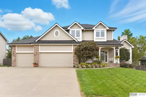 13760 Camden Ave, Omaha, NE 68164