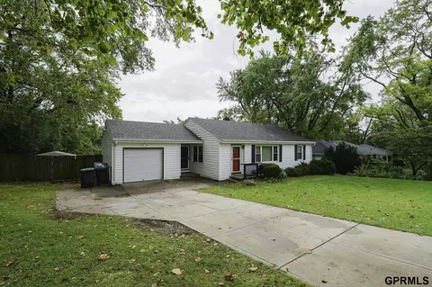 8217 Boyd St, Omaha, NE 68134