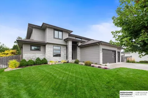 18884 Patrick Cir, Elkhorn, NE 68022