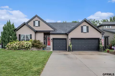 16251 Loop St, Omaha, NE 68136