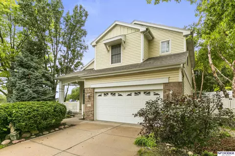 1736 S 173rd Plz, Omaha, NE 68130