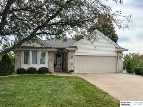 4105 N 138th Avenue Cir, Omaha, NE 68164