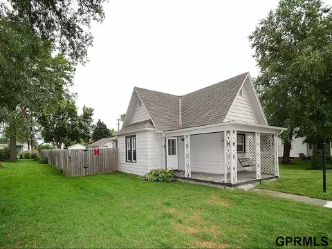 608 5 St, Milford, NE 68405