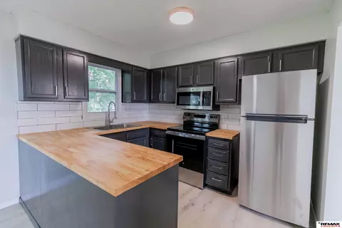 1721 N 19th St, Beatrice, NE 68310 photo 7