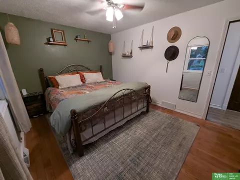 Bedroom - 345 Valley Dr, Springfield, NE 68059 photo 2 of 5