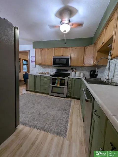 Kitchen - 345 Valley Dr, Springfield, NE 68059 photo 2 of 3