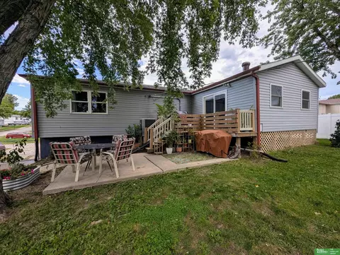 Exterior - 345 Valley Dr, Springfield, NE 68059 photo 2 of 6