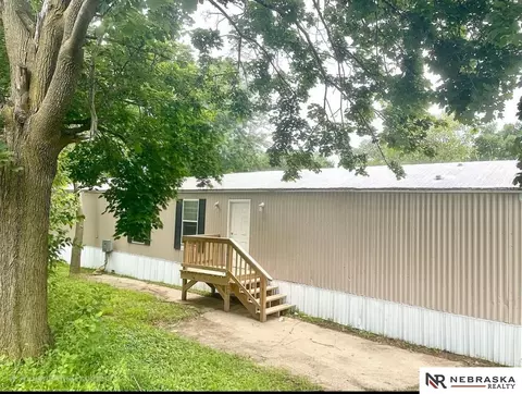 10911 Read Ct, Omaha, NE 68142