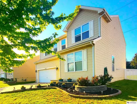 16228 Virginia St, Omaha, NE 68136