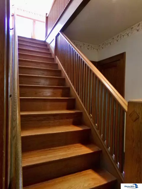 Entry Way - 401 N 13th St, Beatrice, NE 68310 photo 6 of 9