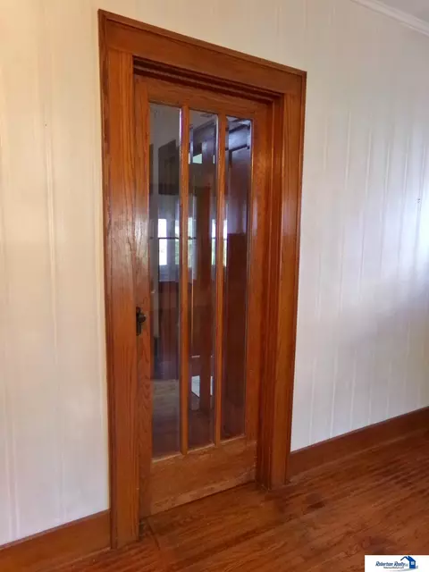 Entry Way - 401 N 13th St, Beatrice, NE 68310 photo 1 of 9