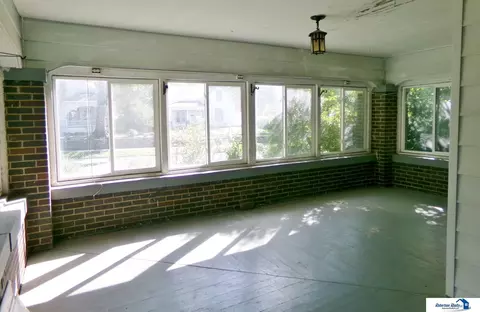 Exterior - 401 N 13th St, Beatrice, NE 68310 photo 7 of 12