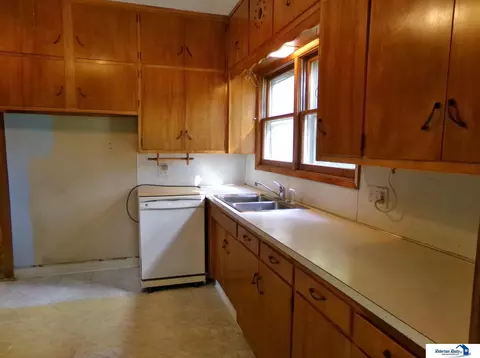 Kitchen - 401 N 13th St, Beatrice, NE 68310 photo 2 of 7