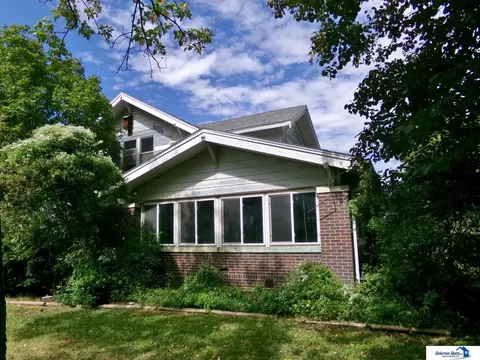 Exterior - 401 N 13th St, Beatrice, NE 68310 photo 2 of 12