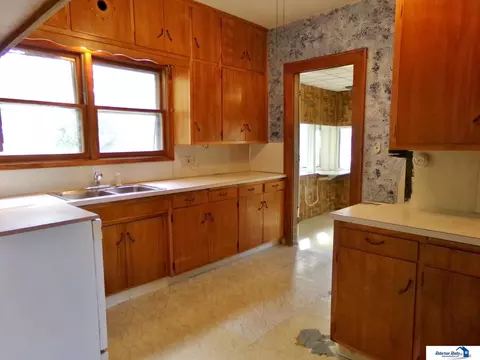 Kitchen - 401 N 13th St, Beatrice, NE 68310 photo 6 of 7