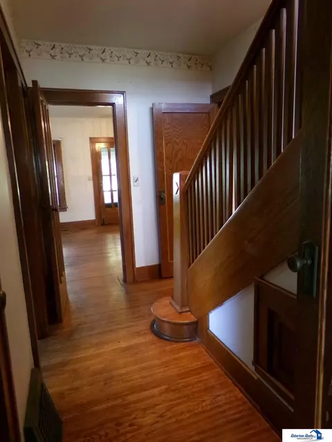 Entry Way - 401 N 13th St, Beatrice, NE 68310 photo 3 of 9