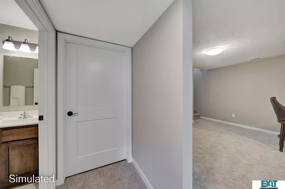 Entry Way - 8537 Lost Arrow Ct, Lincoln, NE 68507 photo 9 of 10