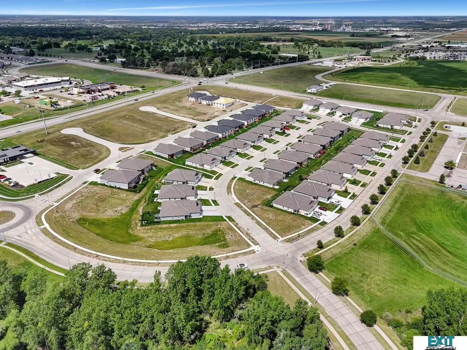View/Area - 8537 Lost Arrow Ct, Lincoln, NE 68507 photo 4 of 7