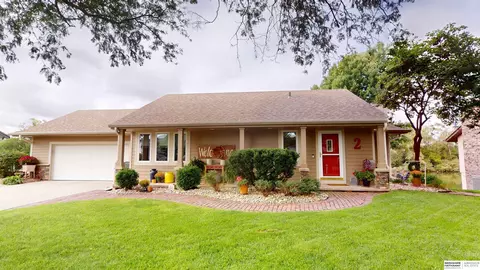 2 Ginger Cove Rd, Valley, NE 68064