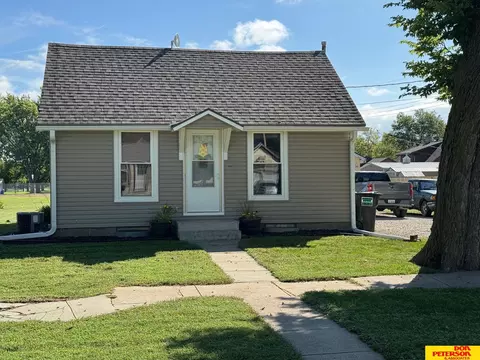 513 N 12th St, Tekamah, NE 68061