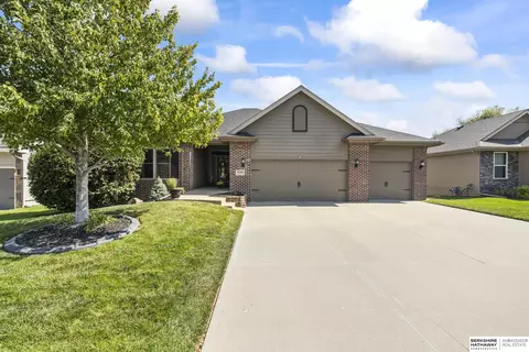 2709 N 189th St, Elkhorn, NE 68022
