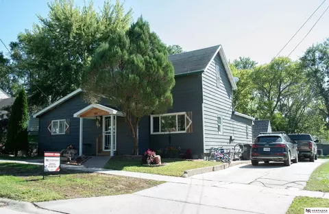 304 E 8th St, Madison, NE 68748