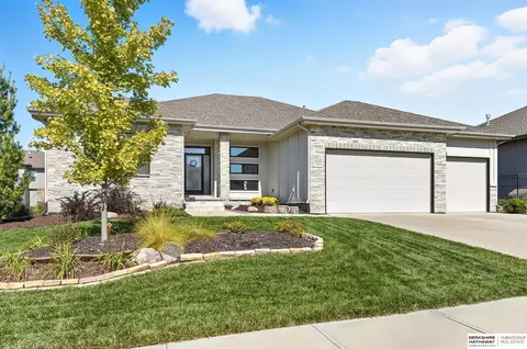 11512 Mercury St, Papillion, NE 68046