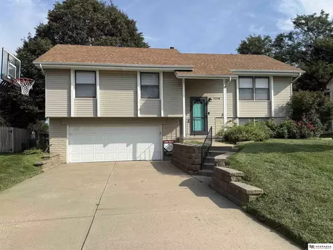 11218 Ohio St, Omaha, NE 68164