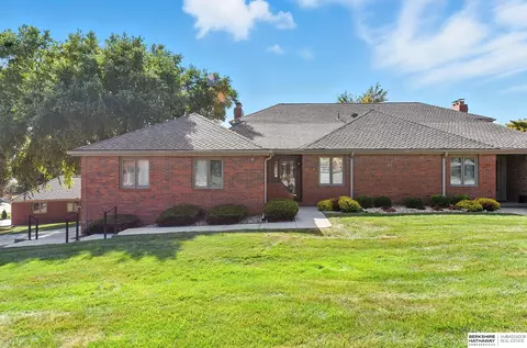 6406 S 118th Plz, Omaha, NE 68137